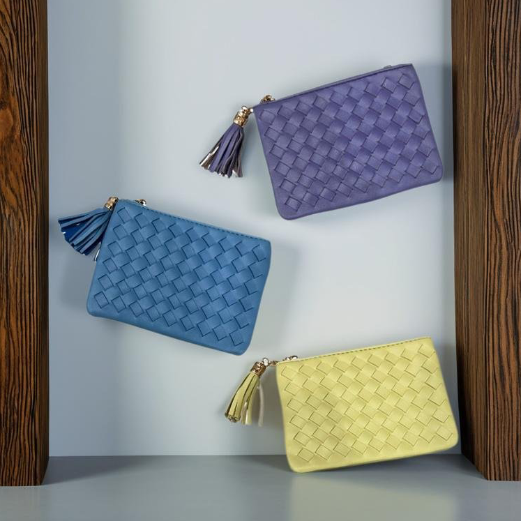 Square Woven Pouch Model B43